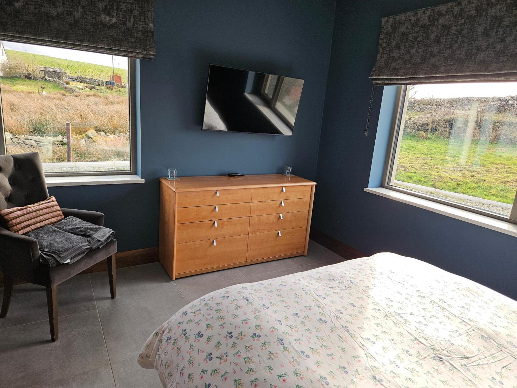 Suaimhneas Guest House Lahinch Exterior photo